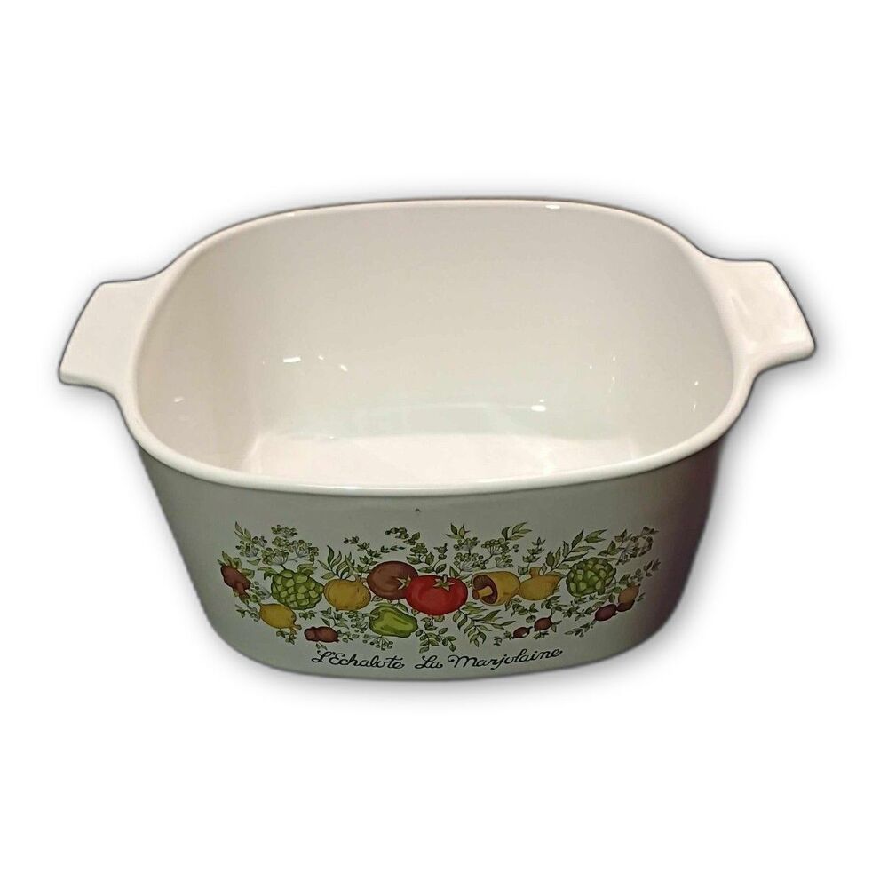 Vintage CorningWare A-3-B 3 Qt Casserole Spice O' Life with PYREX Lid-Very Good